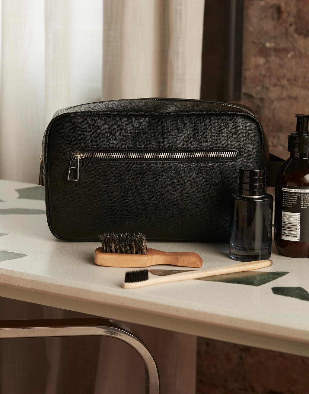 Tailored Luxe Wash Bag - Image 4