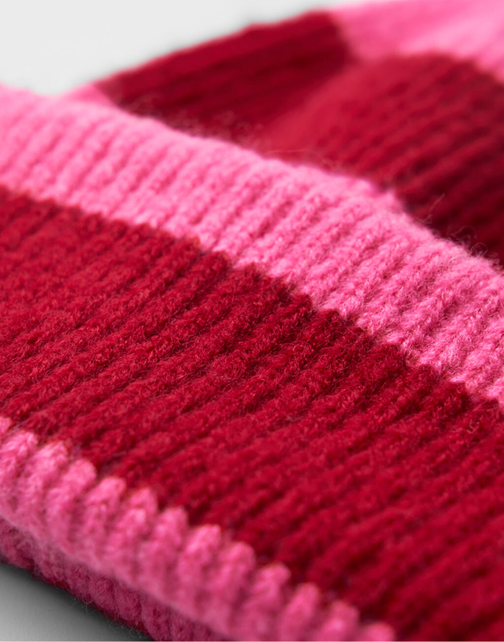 Colour Block Beanie - Image 5