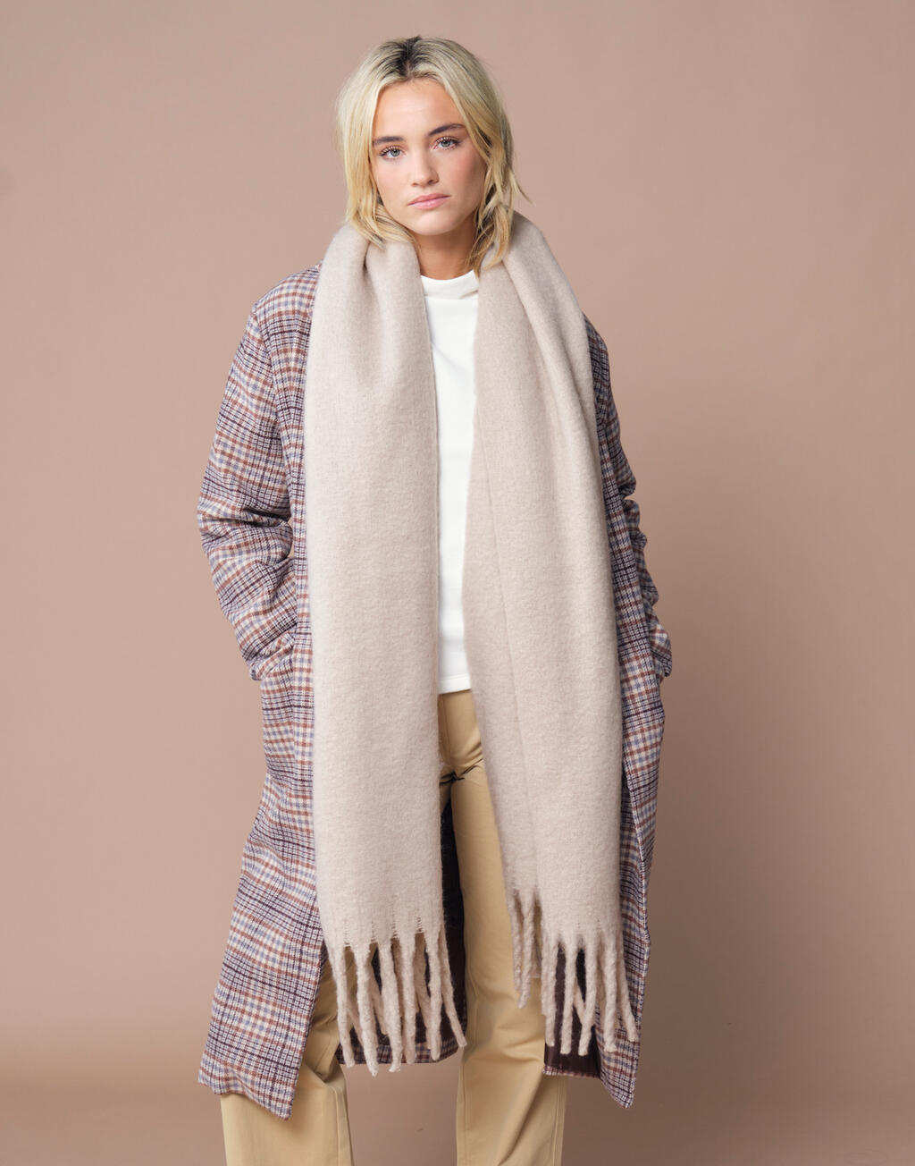 Fluffy Scarf - Image 4