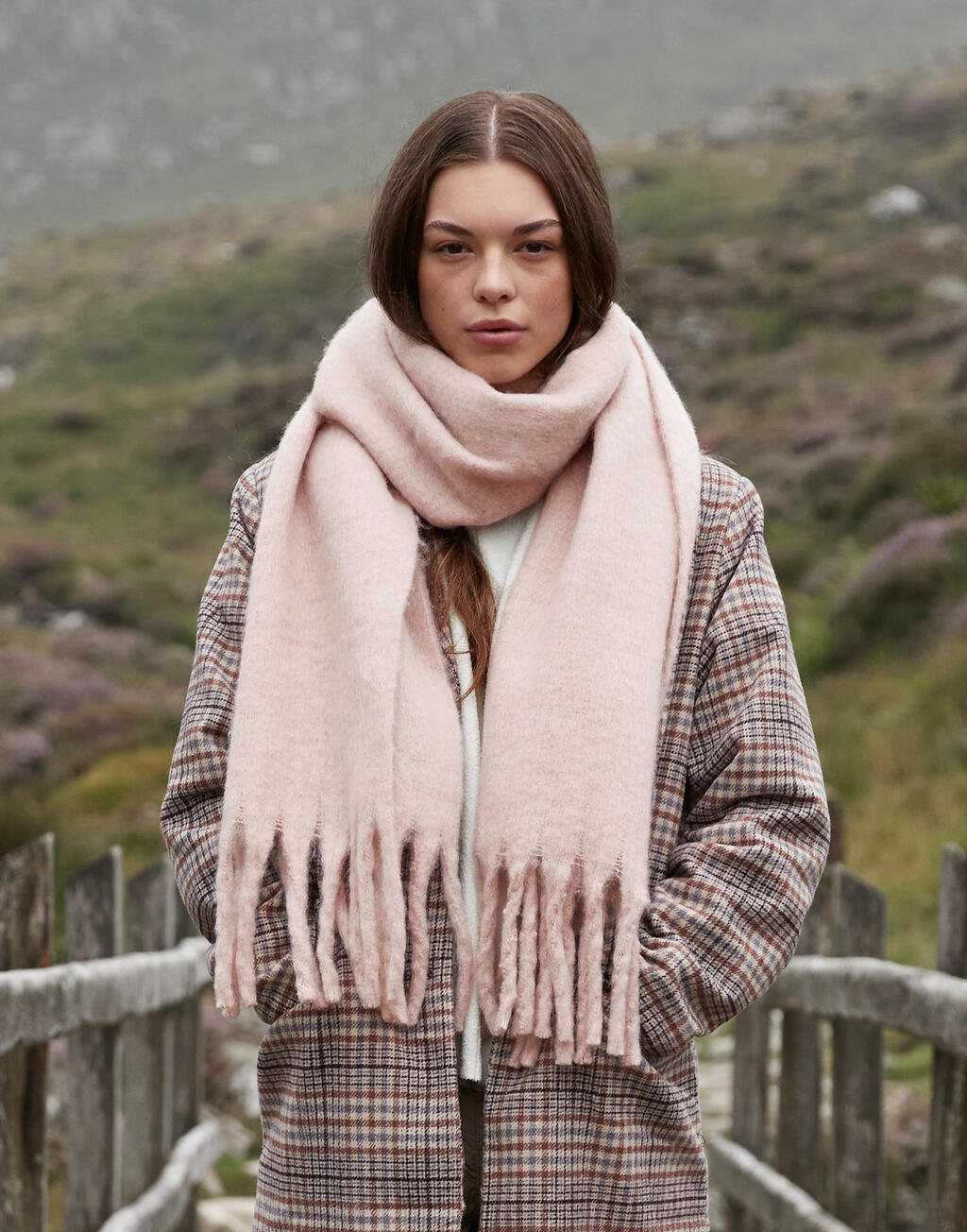 Fluffy Scarf - Image 2